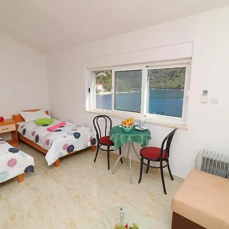 Belin - * Okuklje
